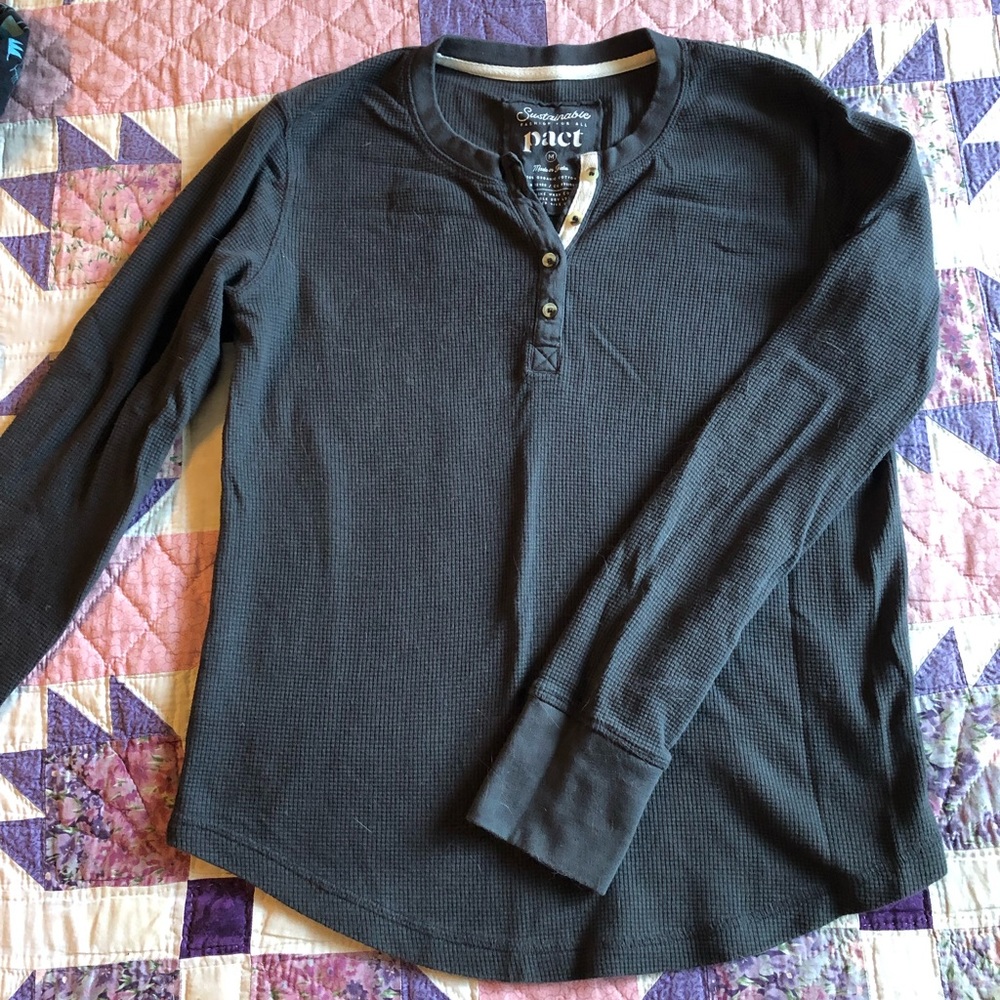 Gray Pact 100% organic cotton waffle Henley
